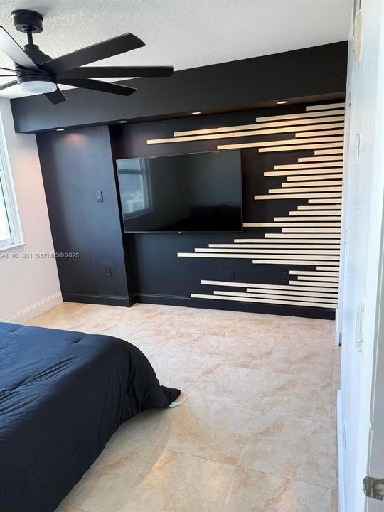 For Rent: $2,950 (1 beds, 1 baths, 757 Square Feet)