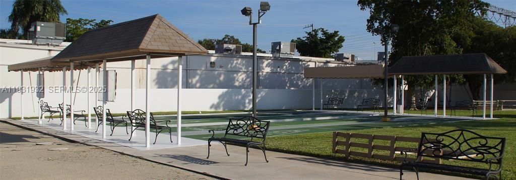 待售: $299,000 (2 贝兹, 2 浴室, 1449 平方英尺)