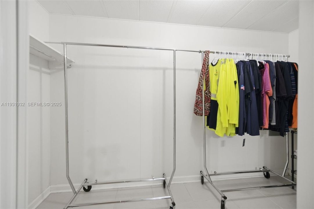 待售: $299,000 (2 贝兹, 2 浴室, 1449 平方英尺)