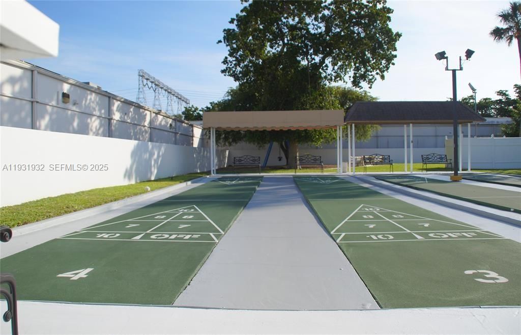 待售: $299,000 (2 贝兹, 2 浴室, 1449 平方英尺)