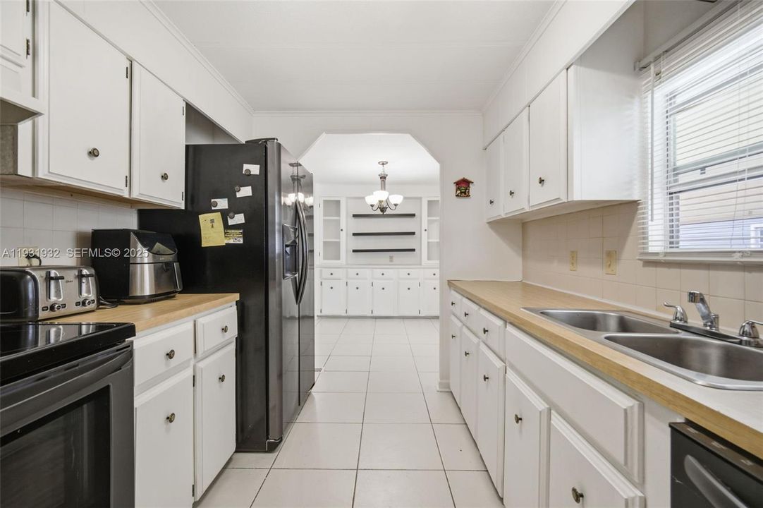 待售: $299,000 (2 贝兹, 2 浴室, 1449 平方英尺)