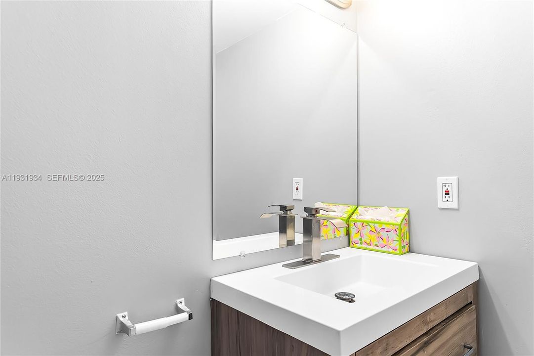 En Renta: $2,200 (1 camas, 1 baños, 915 Pies cuadrados)