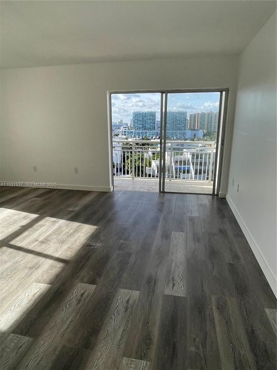 For Rent: $1,700 (0 beds, 1 baths, 448 Square Feet)