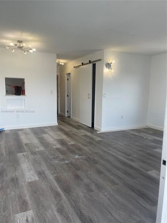 For Rent: $1,700 (0 beds, 1 baths, 448 Square Feet)