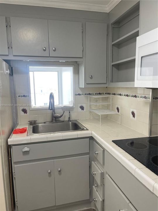 For Rent: $1,700 (0 beds, 1 baths, 448 Square Feet)