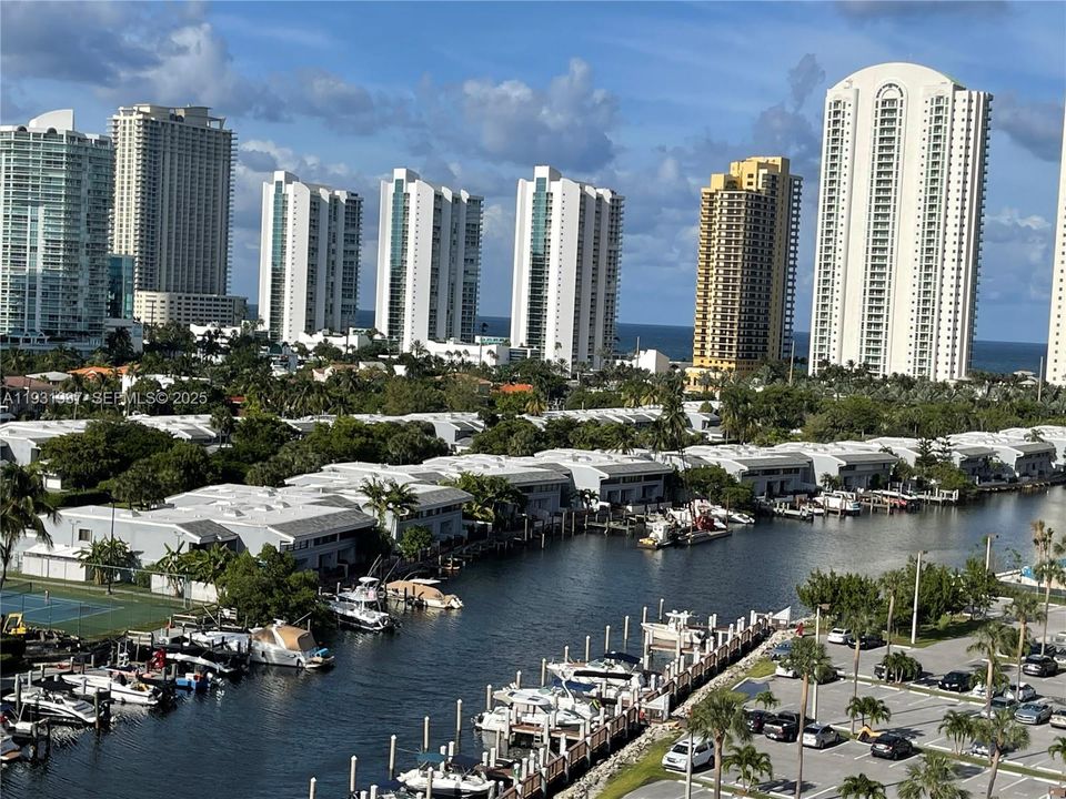 For Rent: $1,700 (0 beds, 1 baths, 448 Square Feet)