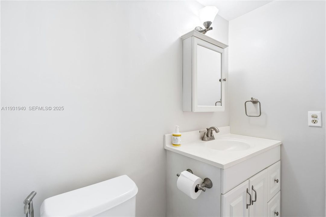 En Venta: $235,000 (1 camas, 1 baños, 870 Pies cuadrados)