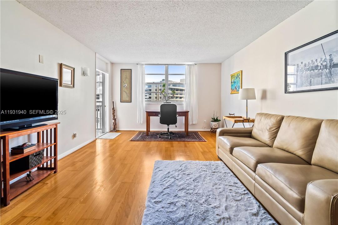 En Venta: $235,000 (1 camas, 1 baños, 870 Pies cuadrados)