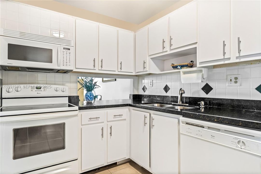 En Venta: $235,000 (1 camas, 1 baños, 870 Pies cuadrados)