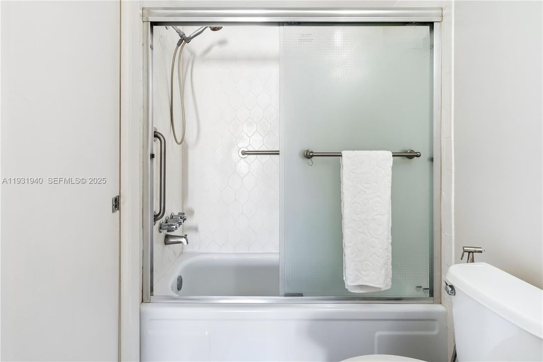 En Venta: $235,000 (1 camas, 1 baños, 870 Pies cuadrados)