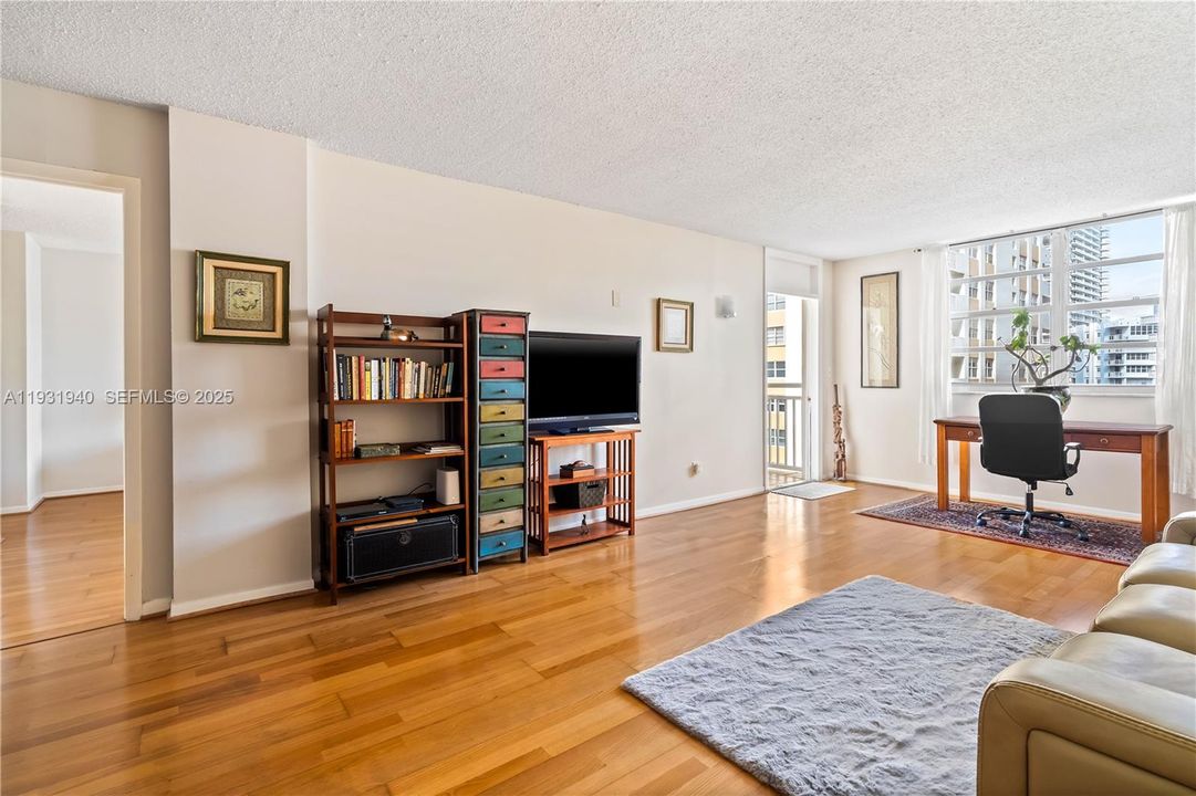 En Venta: $235,000 (1 camas, 1 baños, 870 Pies cuadrados)