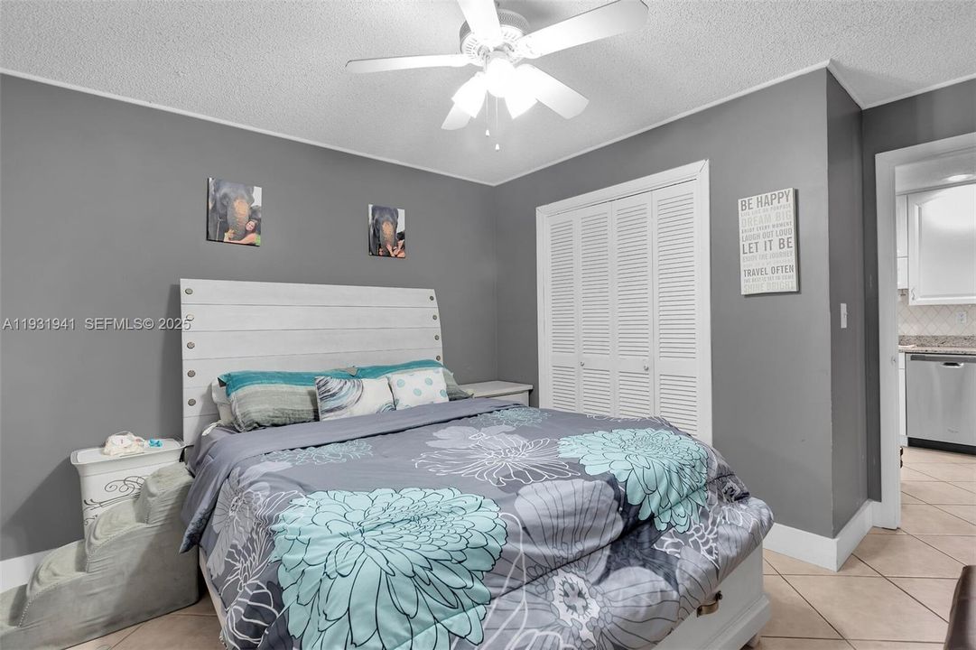 На продажу: $698,000 (2 спален, 2 ванн, 945 Квадратных фут)