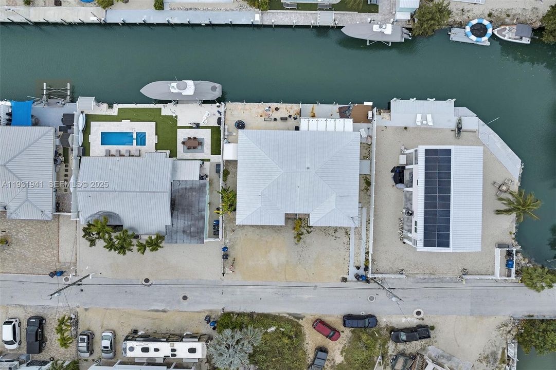 На продажу: $698,000 (2 спален, 2 ванн, 945 Квадратных фут)