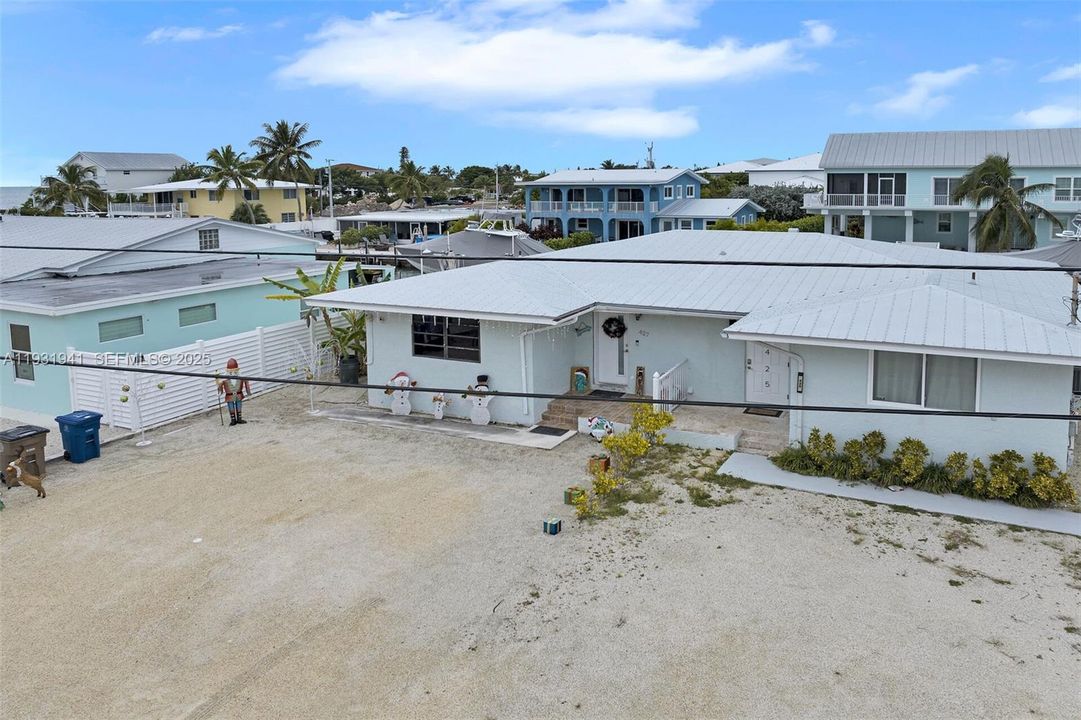 На продажу: $698,000 (2 спален, 2 ванн, 945 Квадратных фут)