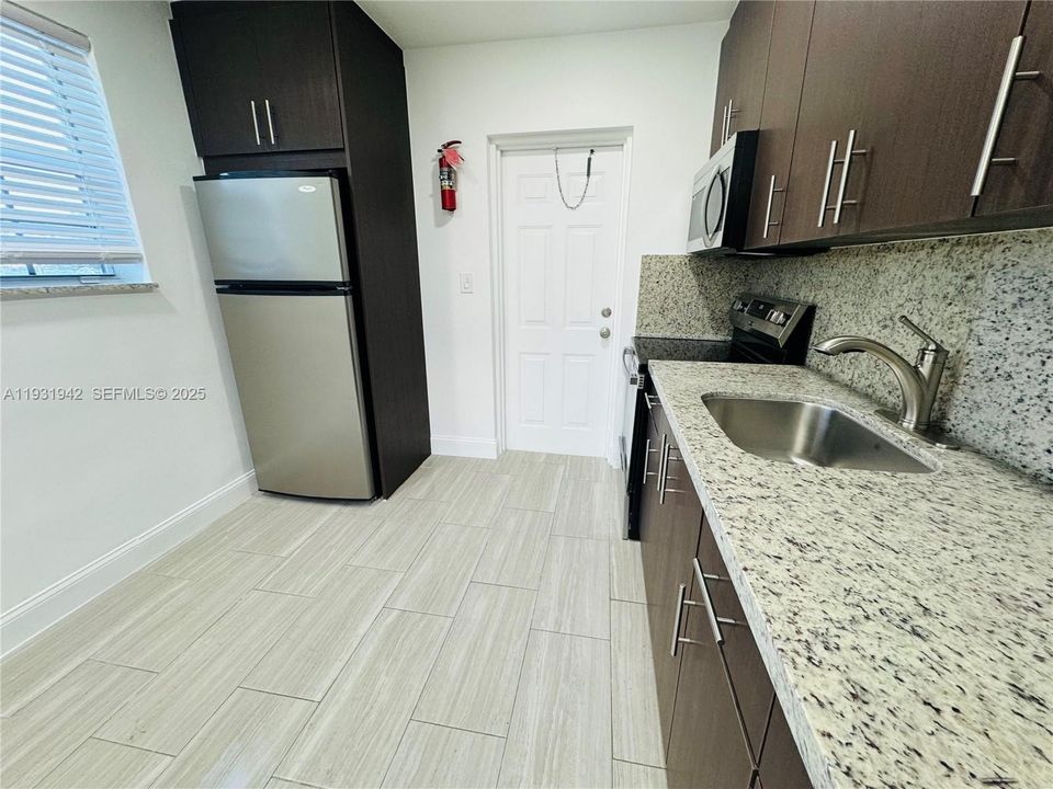 En Renta: $1,850 (2 camas, 1 baños, 2116 Pies cuadrados)