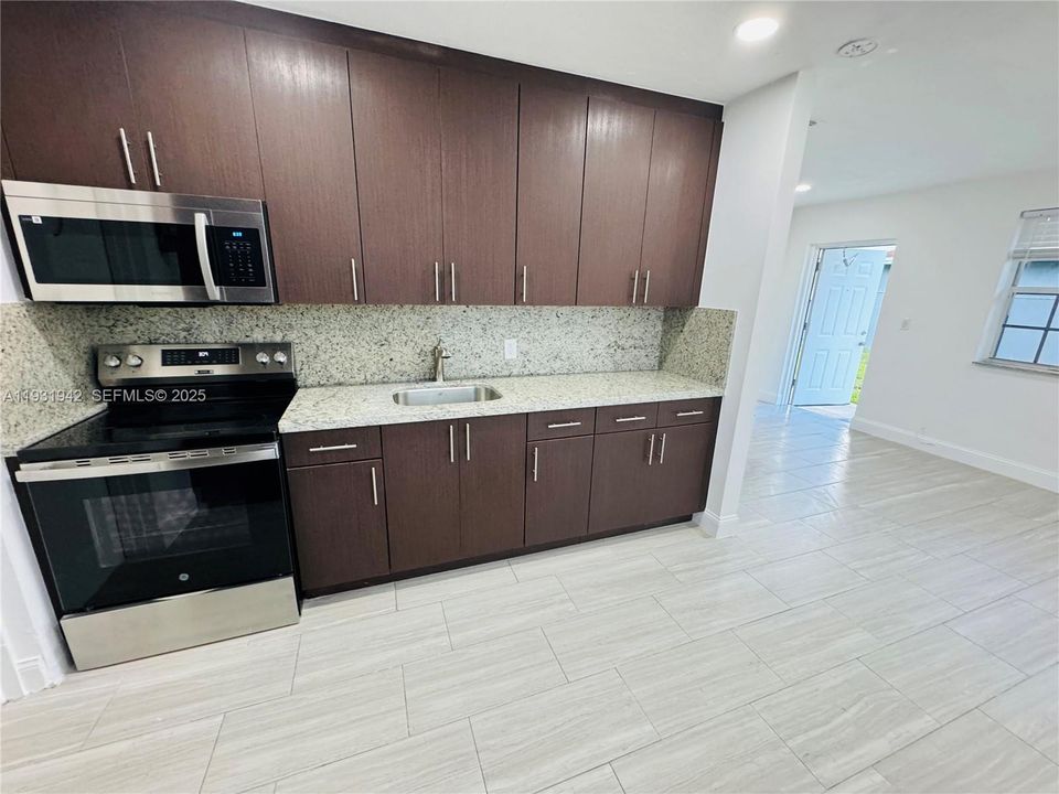 En Renta: $1,850 (2 camas, 1 baños, 2116 Pies cuadrados)