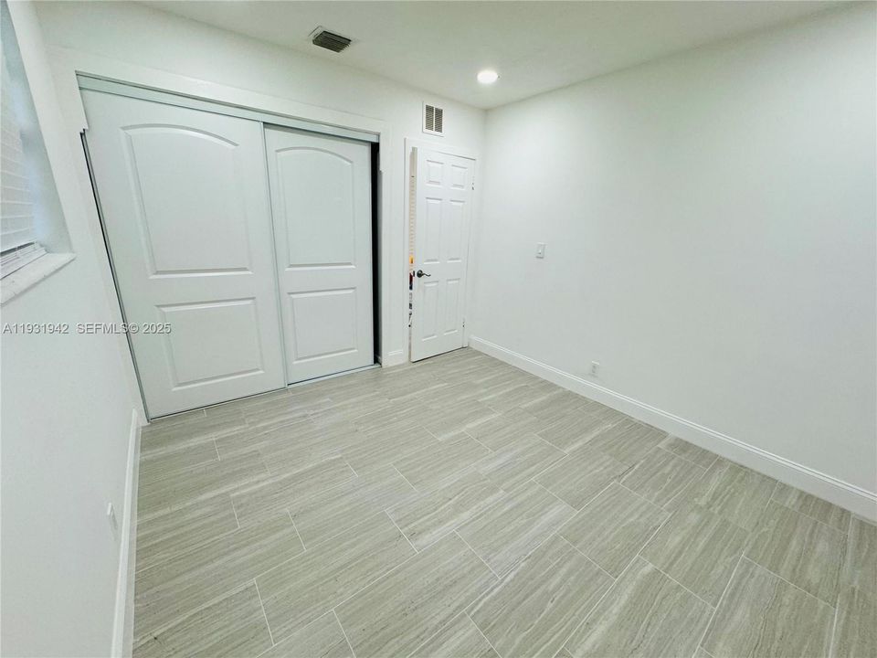 En Renta: $1,850 (2 camas, 1 baños, 2116 Pies cuadrados)