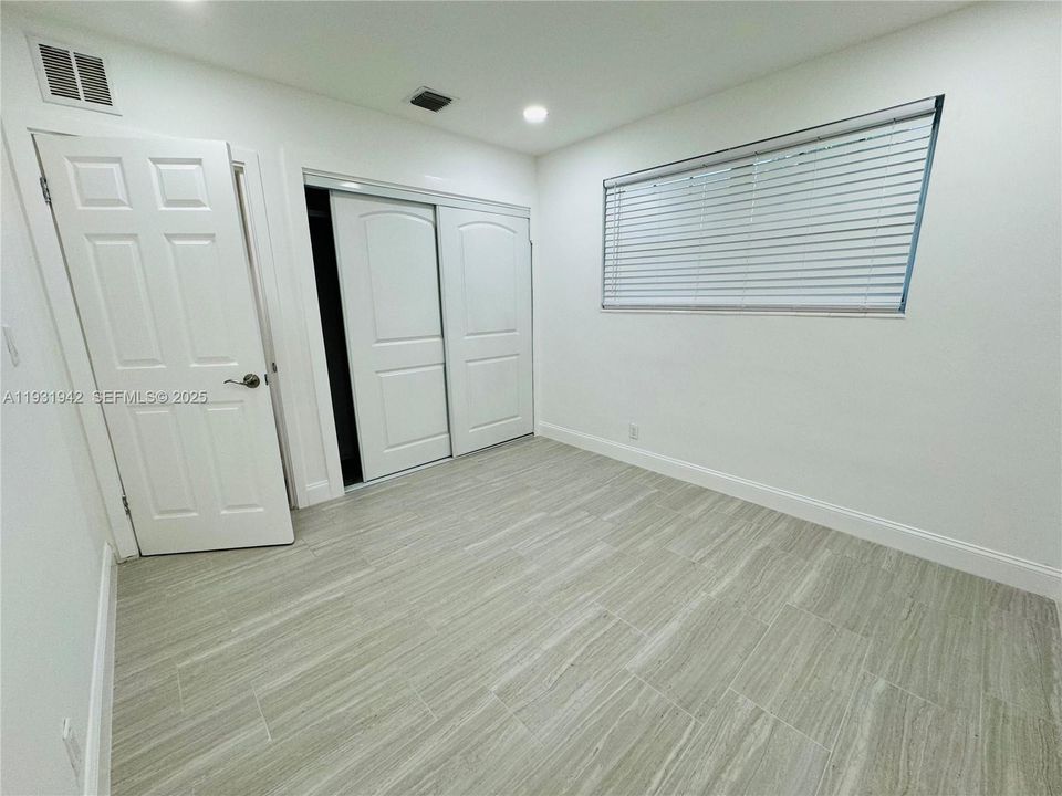 En Renta: $1,850 (2 camas, 1 baños, 2116 Pies cuadrados)