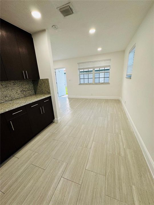 En Renta: $1,850 (2 camas, 1 baños, 2116 Pies cuadrados)