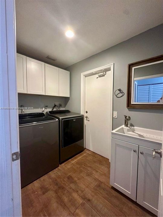 For Rent: $5,500 (4 beds, 2 baths, 2055 Square Feet)