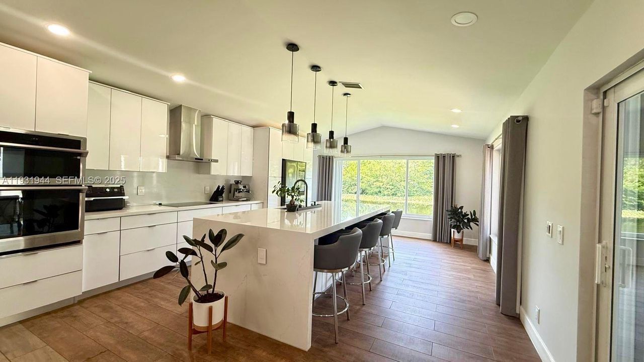 For Rent: $5,500 (4 beds, 2 baths, 2055 Square Feet)