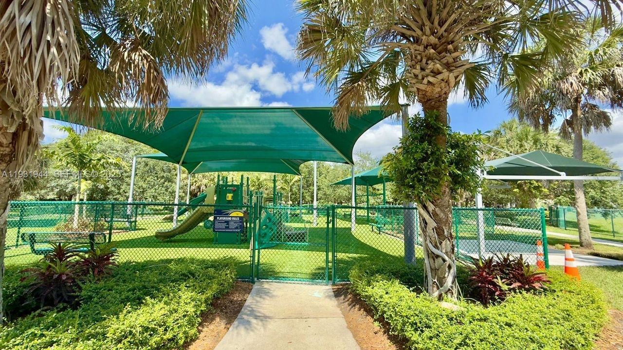 For Rent: $5,500 (4 beds, 2 baths, 2055 Square Feet)