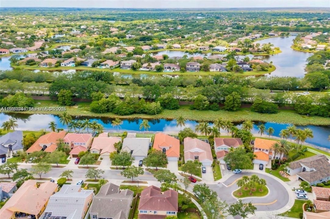 For Rent: $5,500 (4 beds, 2 baths, 2055 Square Feet)