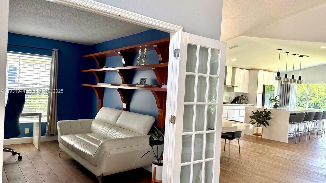 For Rent: $5,500 (4 beds, 2 baths, 2055 Square Feet)