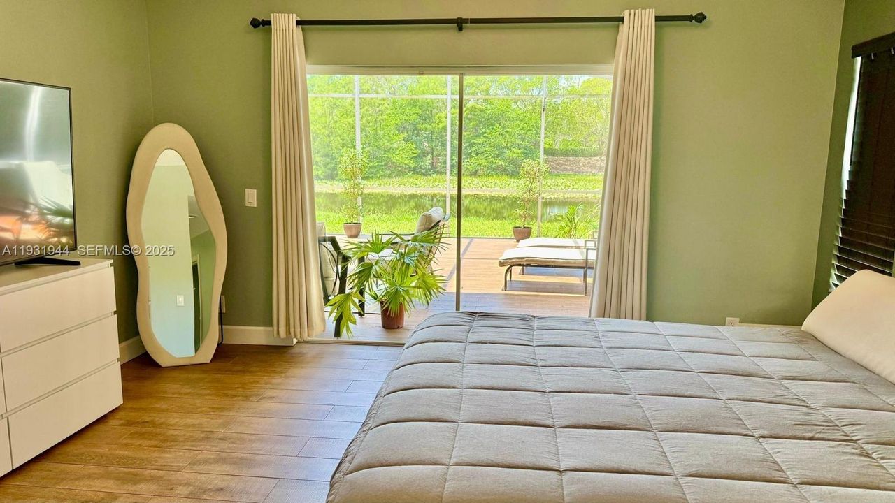 For Rent: $5,500 (4 beds, 2 baths, 2055 Square Feet)