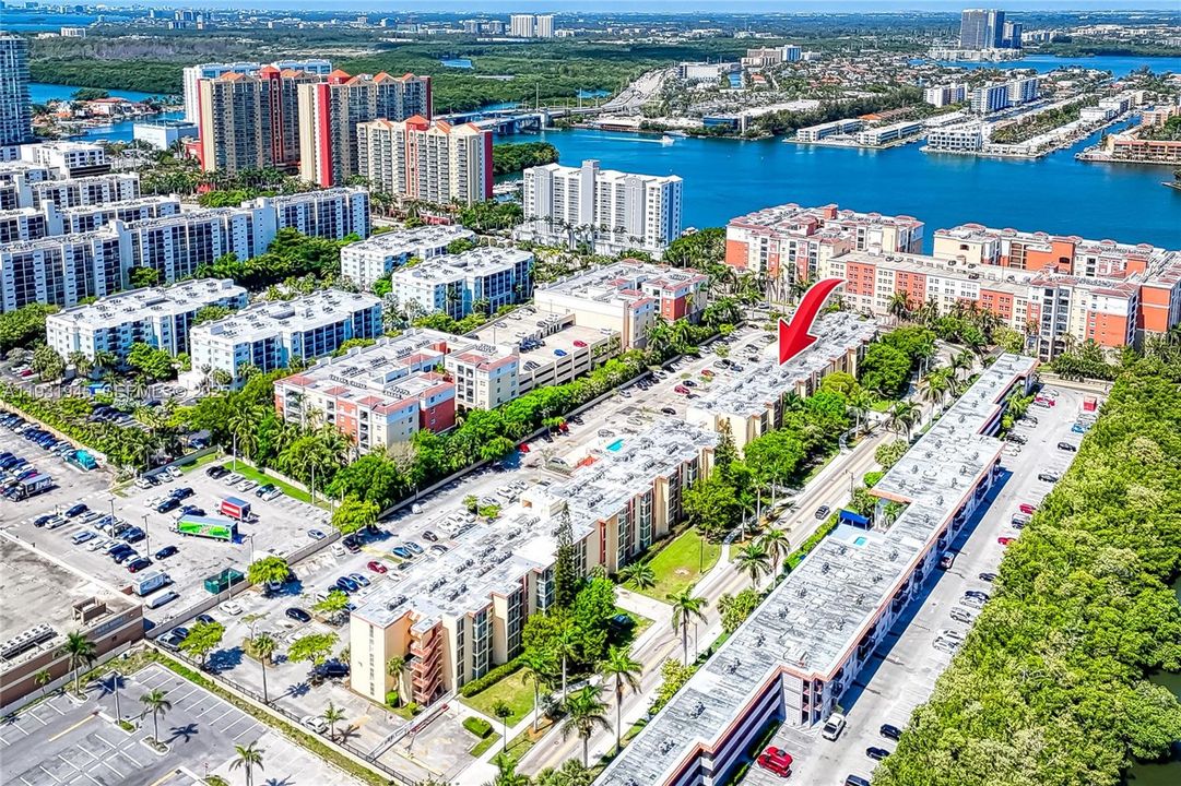 В аренду: $2,000 (1 спален, 1 ванн, 546 Квадратных фут)