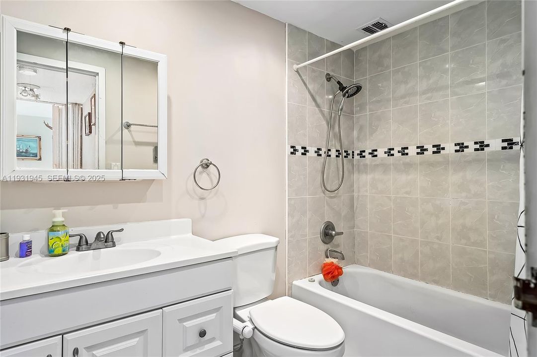 В аренду: $2,000 (1 спален, 1 ванн, 546 Квадратных фут)