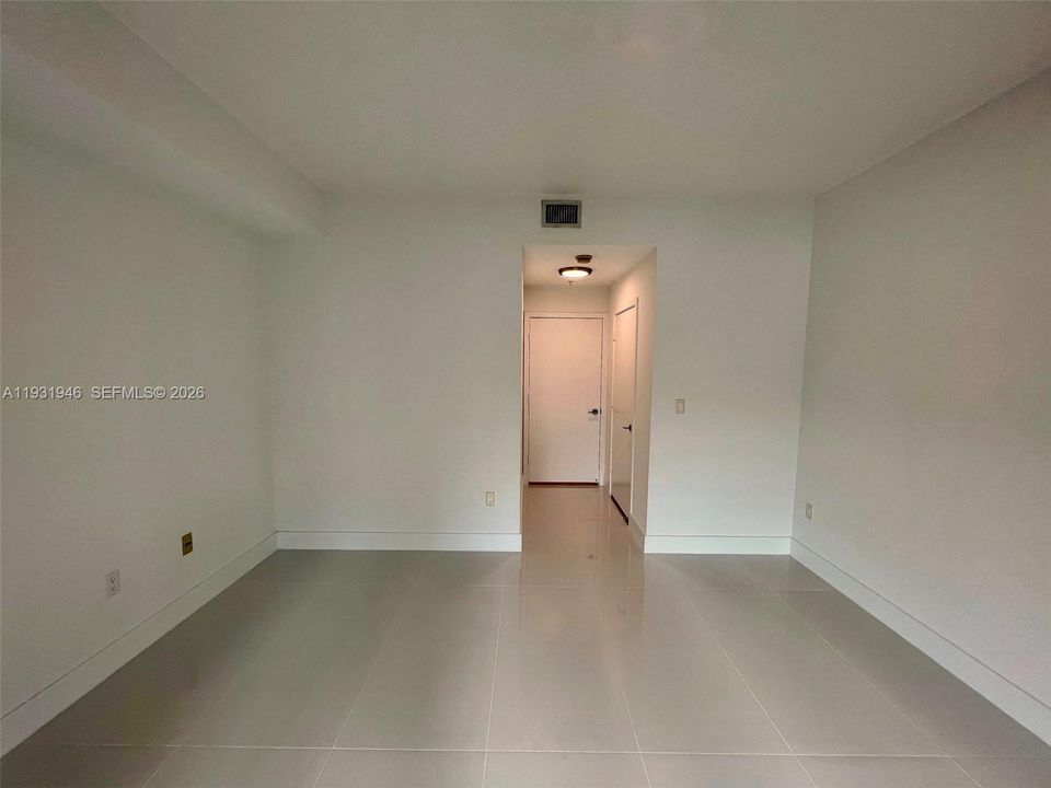 В аренду: $2,950 (1 спален, 1 ванн, 693 Квадратных фут)