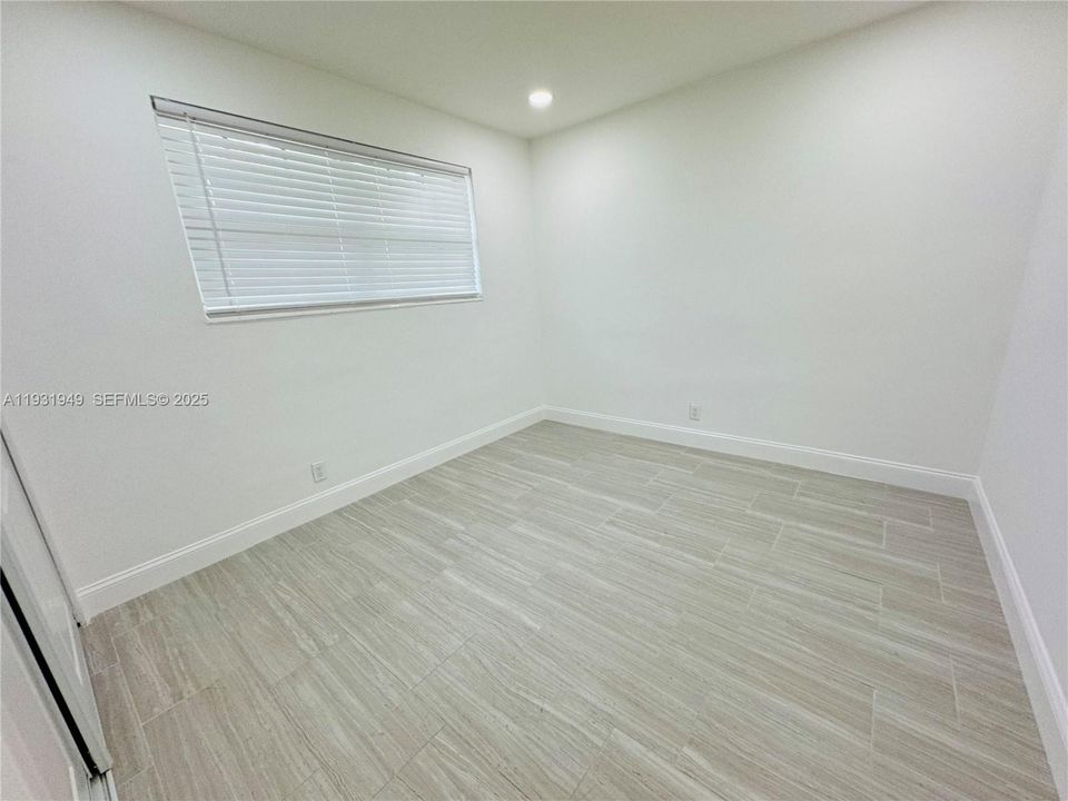 En Renta: $1,750 (2 camas, 1 baños, 2116 Pies cuadrados)