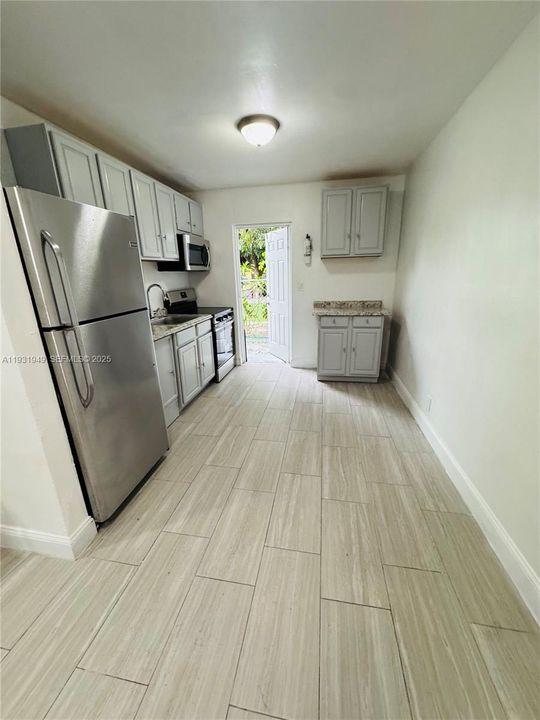 En Renta: $1,750 (2 camas, 1 baños, 2116 Pies cuadrados)