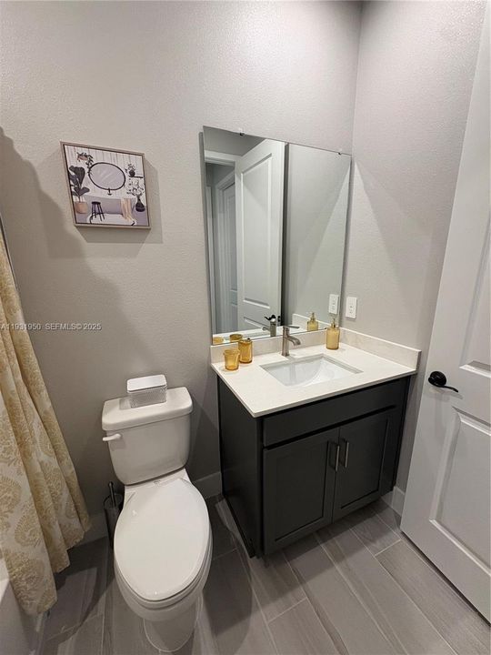 En Renta: $3,000 (4 camas, 2 baños, 2005 Pies cuadrados)