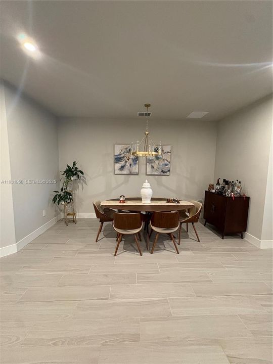 En Renta: $3,000 (4 camas, 2 baños, 2005 Pies cuadrados)