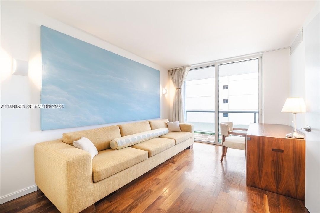 На продажу: $589,000 (2 спален, 1 ванн, 952 Квадратных фут)