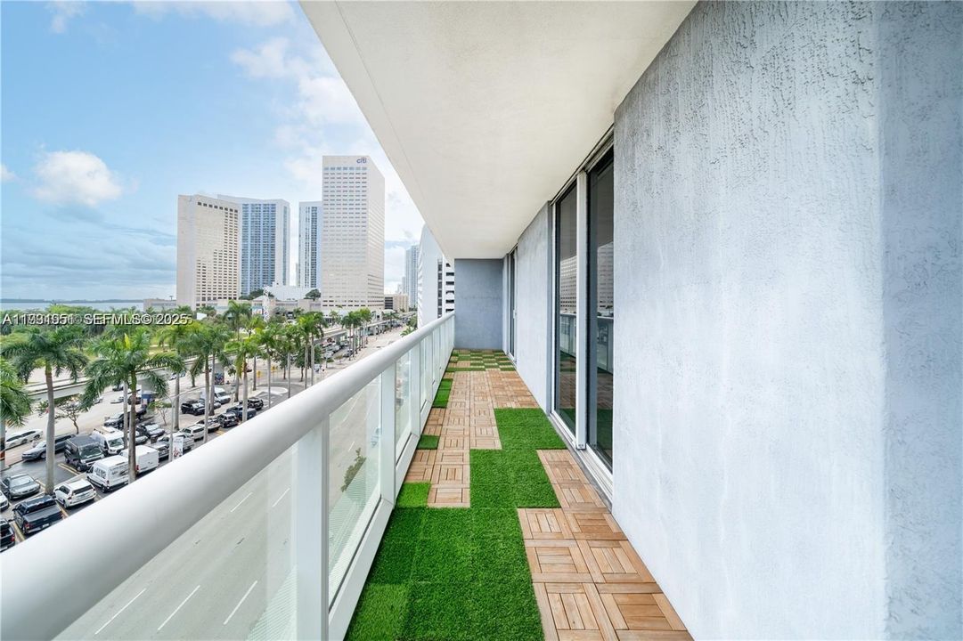 На продажу: $589,000 (2 спален, 1 ванн, 952 Квадратных фут)