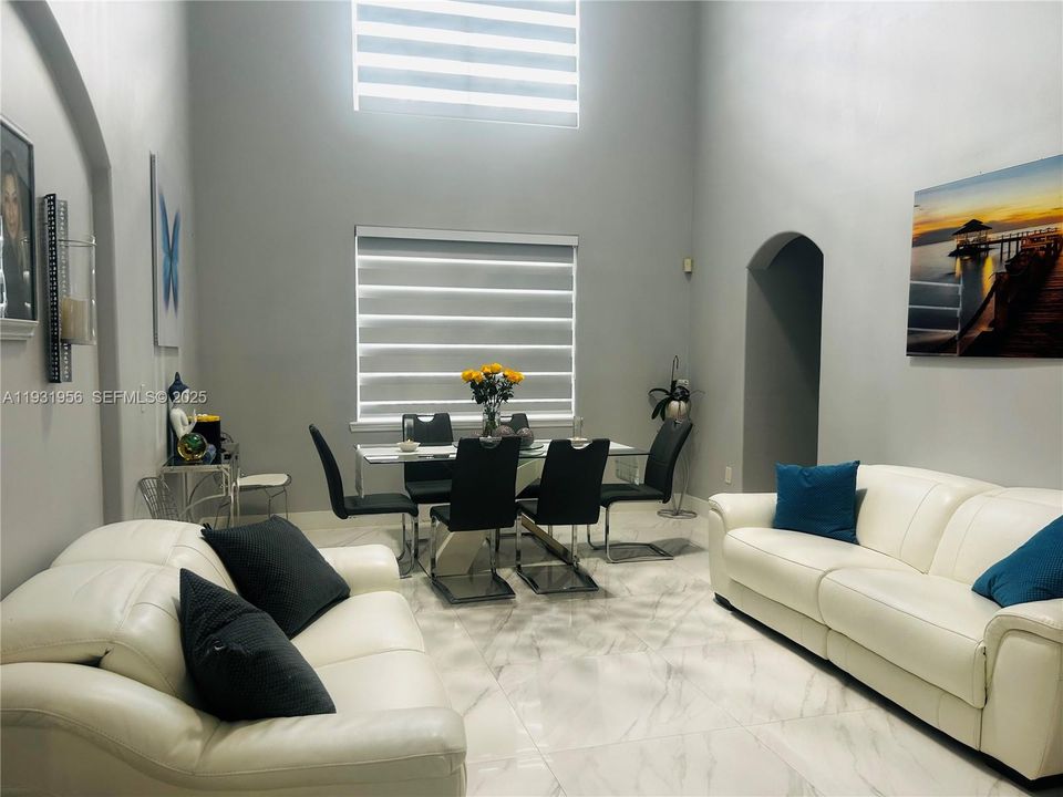 En Venta: $1,199,000 (6 camas, 5 baños, 3192 Pies cuadrados)