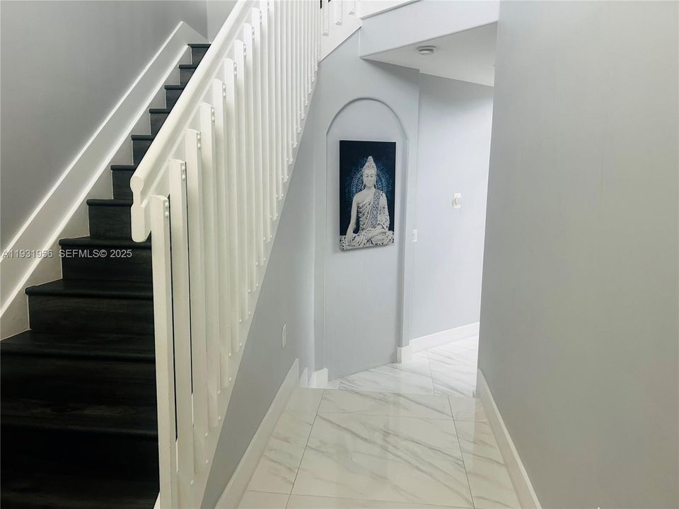 En Venta: $1,199,000 (6 camas, 5 baños, 3192 Pies cuadrados)