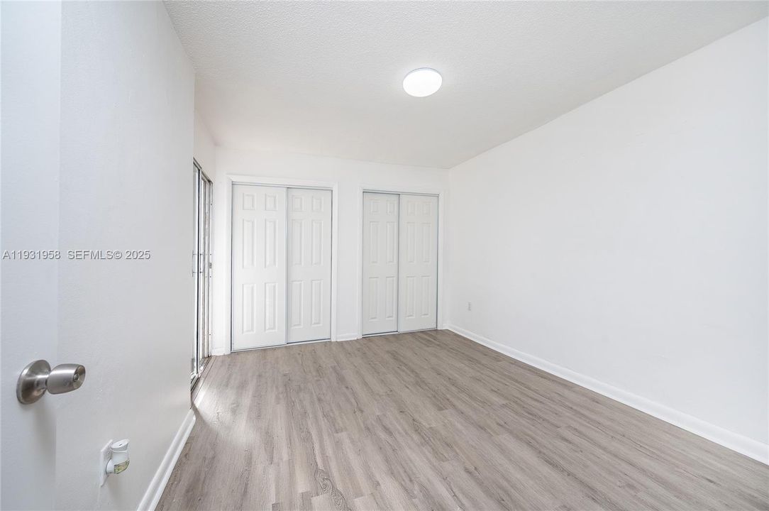 For Rent: $2,000 (2 beds, 1 baths, 39116 Square Feet)