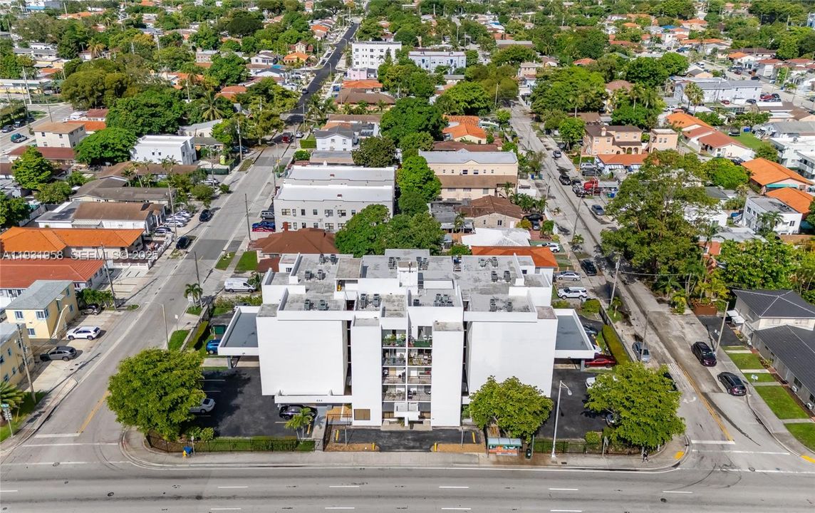 For Rent: $2,000 (2 beds, 1 baths, 39116 Square Feet)