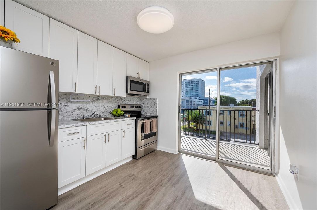 For Rent: $2,000 (2 beds, 1 baths, 39116 Square Feet)