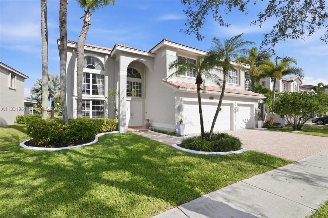 待售: $950,000 (4 贝兹, 3 浴室, 3378 平方英尺)