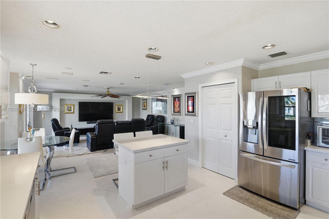 待售: $950,000 (4 贝兹, 3 浴室, 3378 平方英尺)