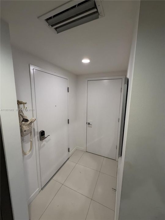 В аренду: $2,350 (1 спален, 1 ванн, 765 Квадратных фут)