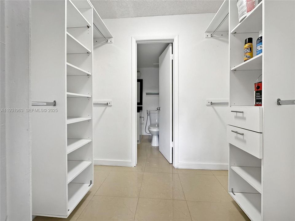 En Renta: $2,100 (2 camas, 2 baños, 870 Pies cuadrados)