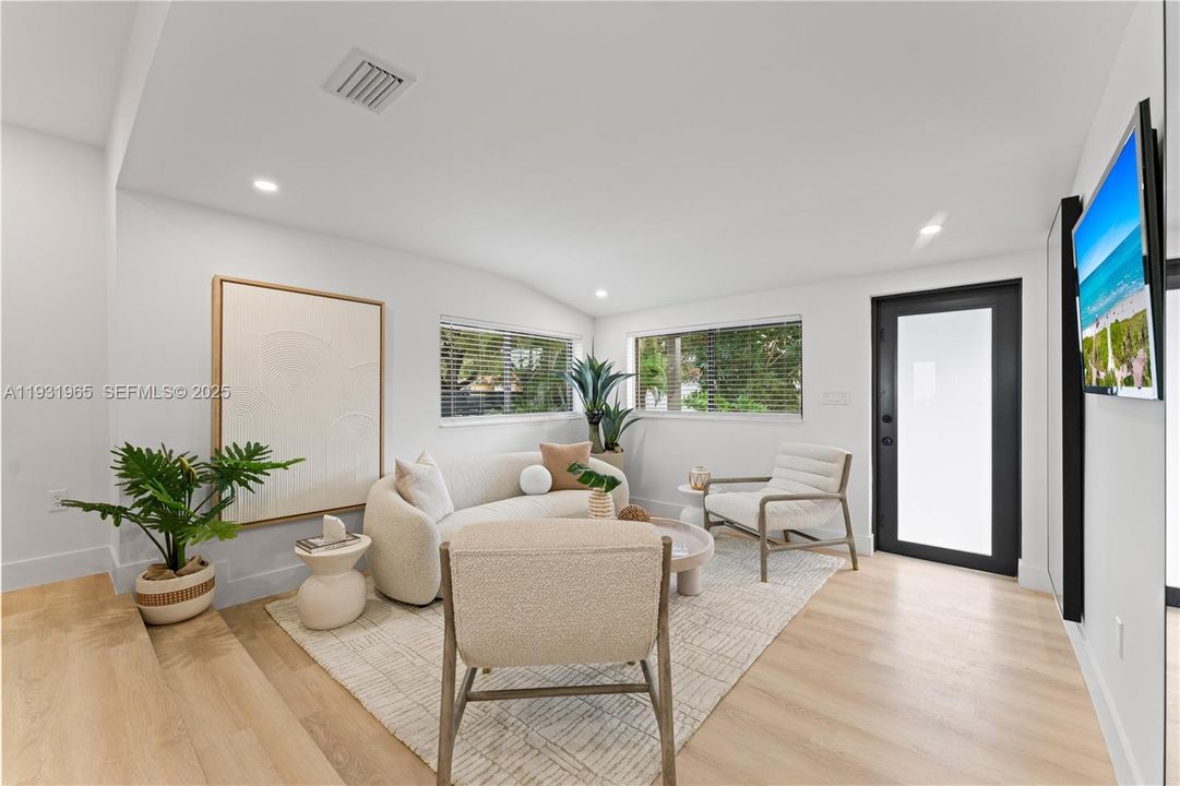 For Sale: $829,000 (4 beds, 2 baths, 1619 Square Feet)