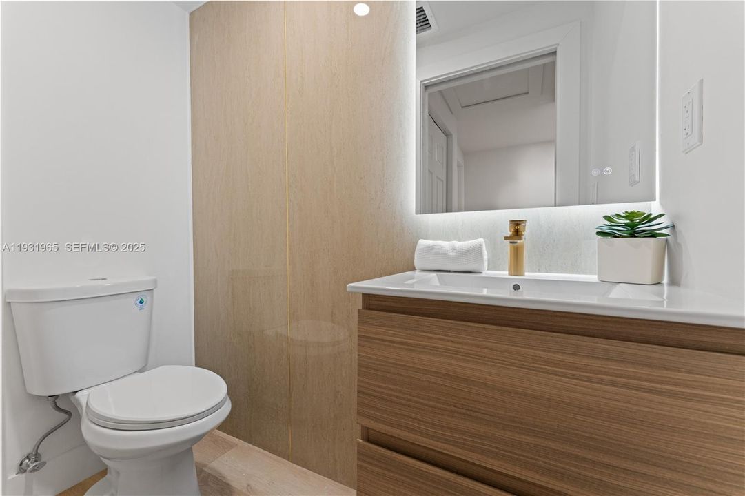 For Sale: $829,000 (4 beds, 2 baths, 1619 Square Feet)