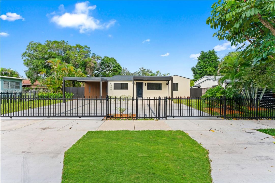 For Sale: $829,000 (4 beds, 2 baths, 1619 Square Feet)